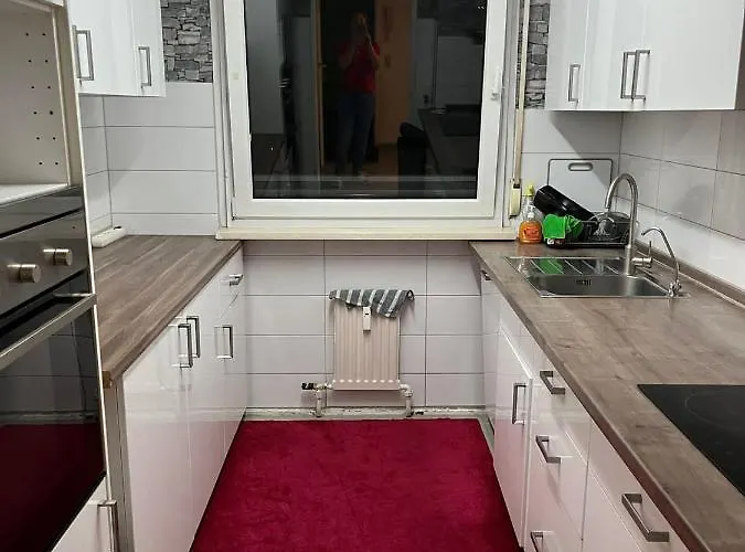 Ismail 2 Zi. Kranichstein Bed & Breakfast